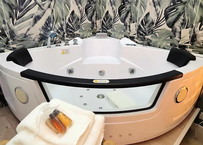 Flatinrome Trastevere 2 - Jacuzzi In Trastevere Daire *